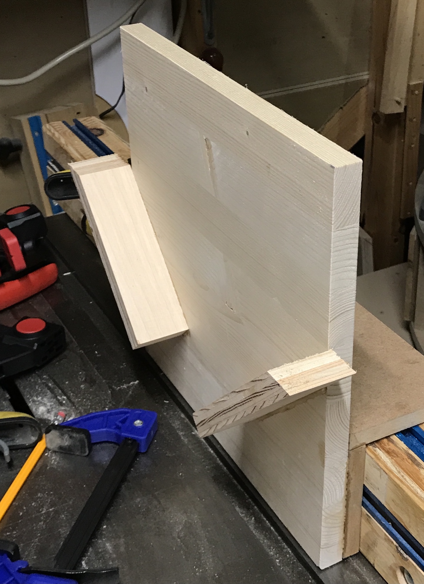 The spline cutting jig completed